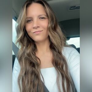 Meet your Posher, Lauren